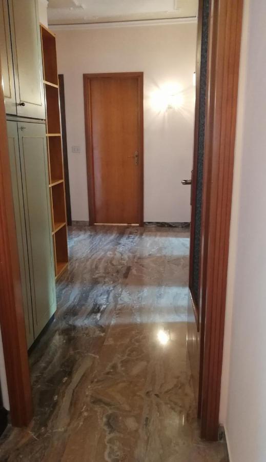Giove Apartment Местре Екстериор снимка